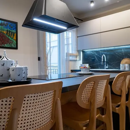 Seventh Floor * Volos