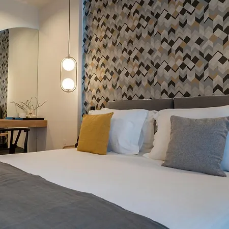 Seventh Floor * Volos